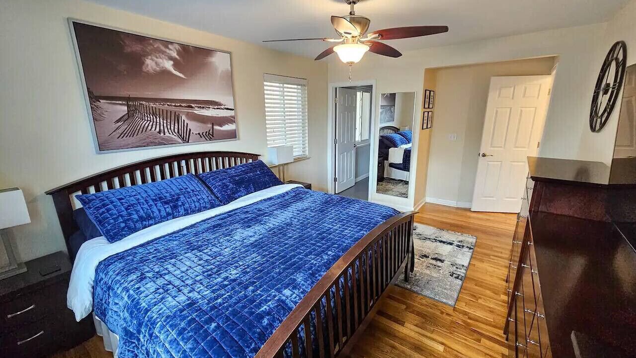 Photo of Bedroom in Hale