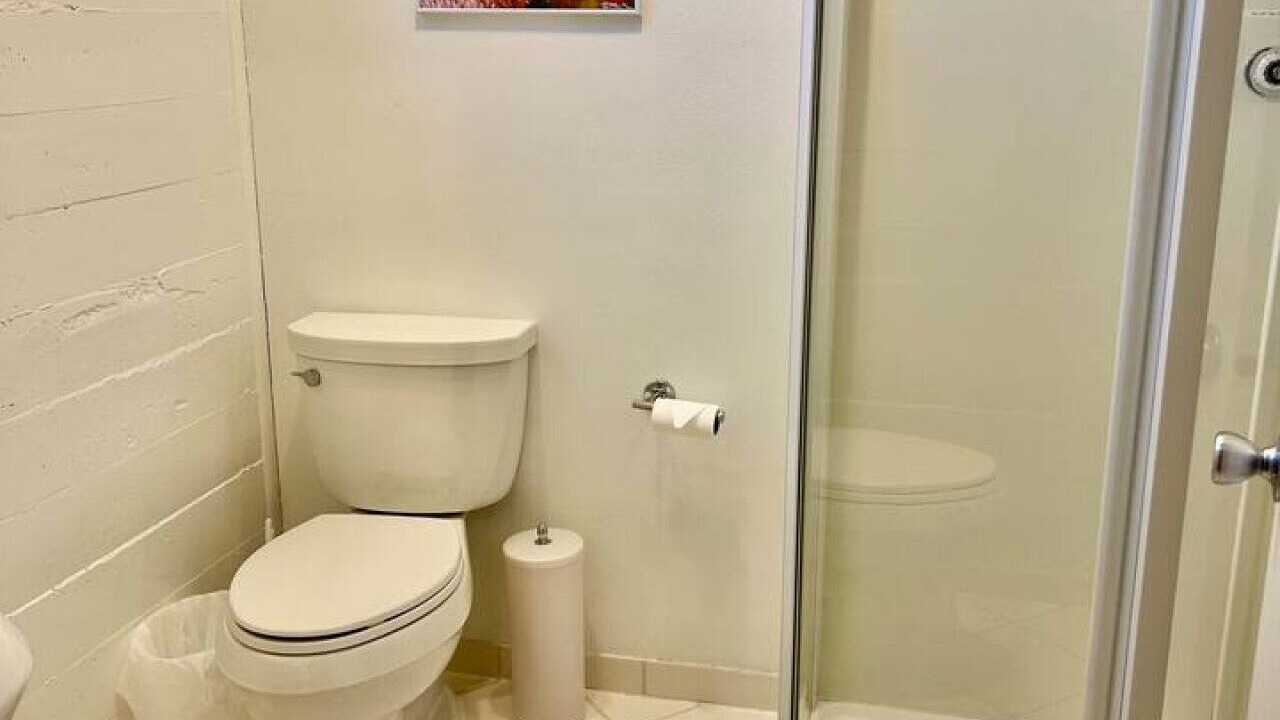 Photo of Bathroom in Hale