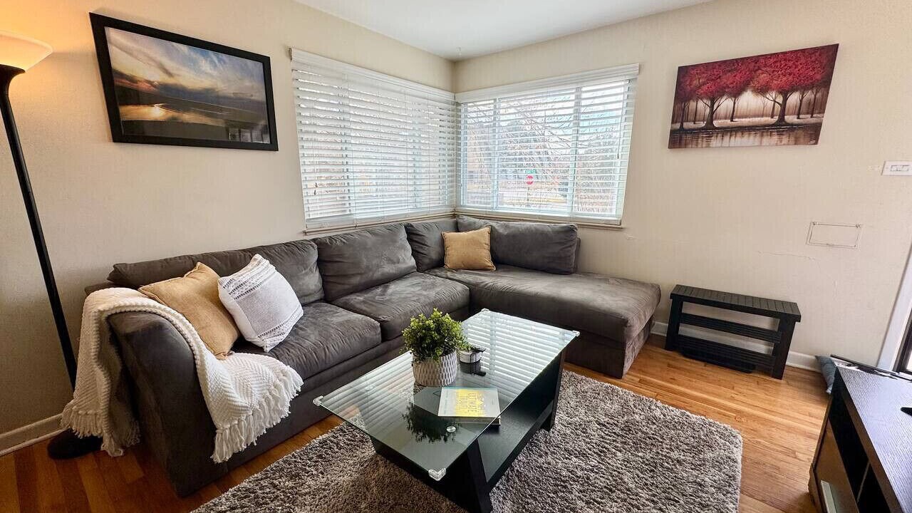 Photo of Livingroom in Hale