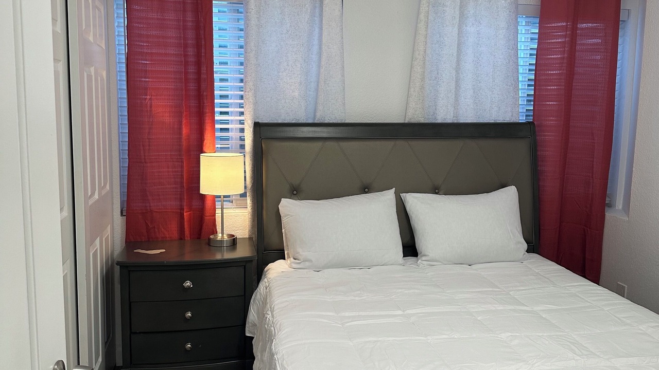 Photo of Bedroom in Aurora