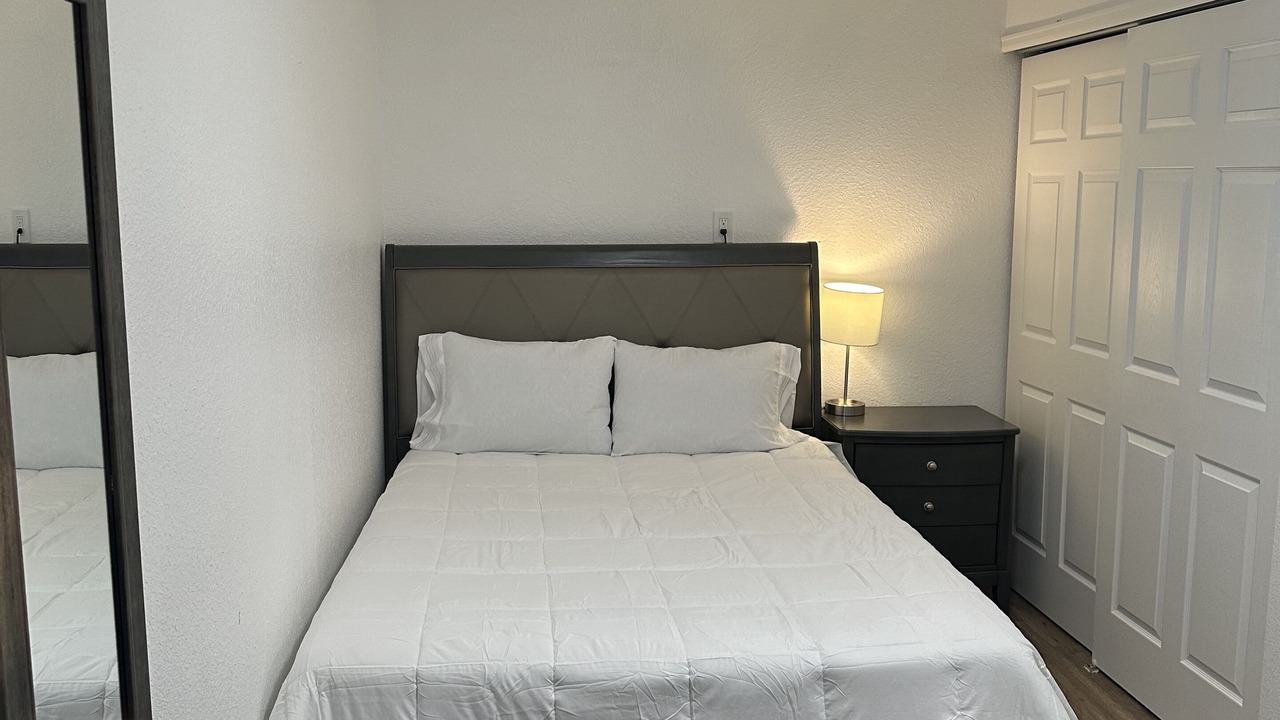 Photo of Bedroom in Aurora