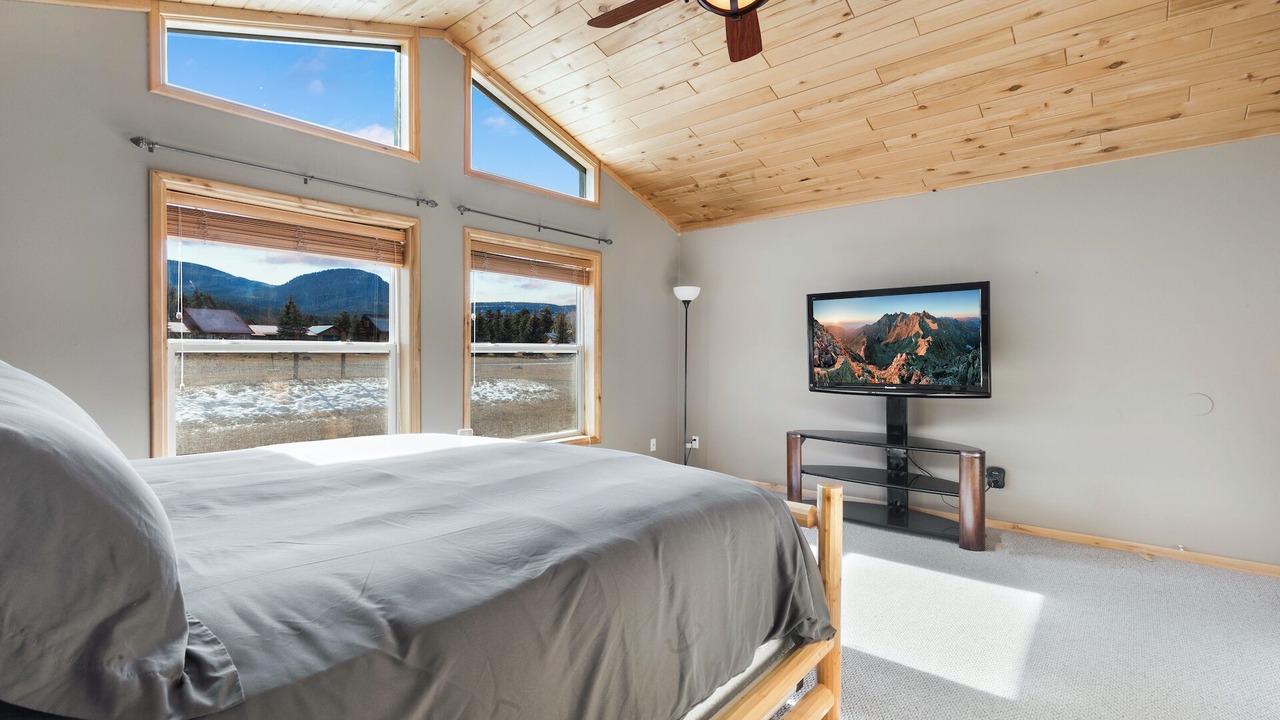 Photo of Bedroom in South Fork
