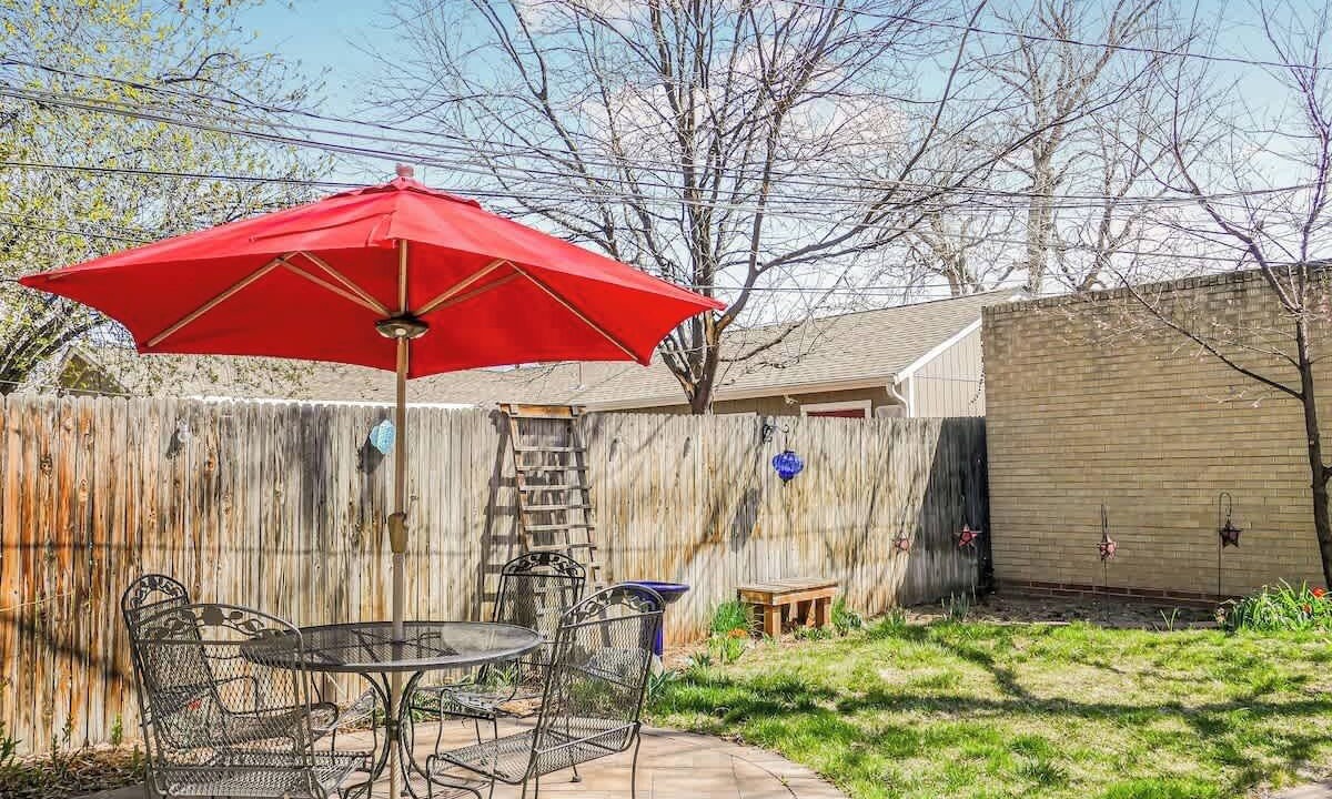 Photo of Outdoor in Rosedale
