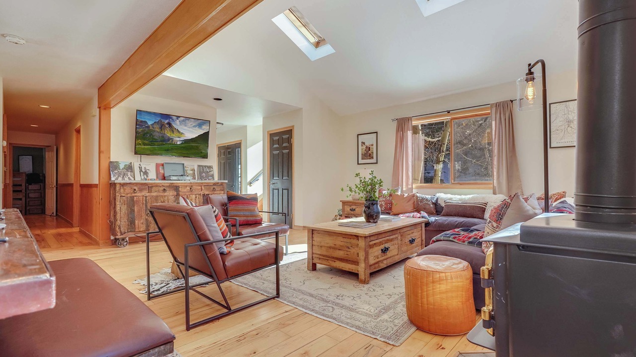 Photo of Livingroom in Baldy Mountain