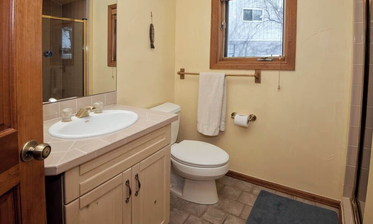 Photo of Bathroom in Highland Meadows