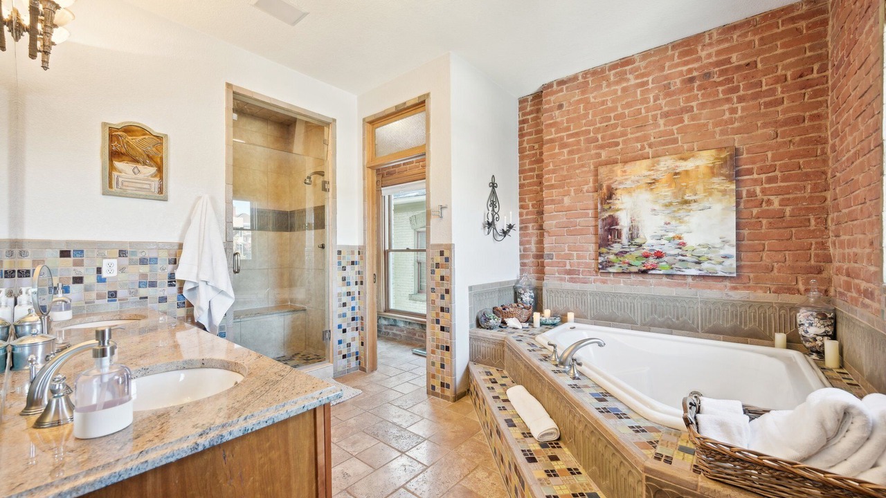 Photo of Bathroom in Uptown