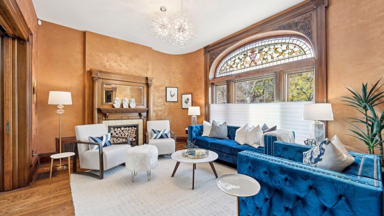 Photo of Livingroom in Uptown