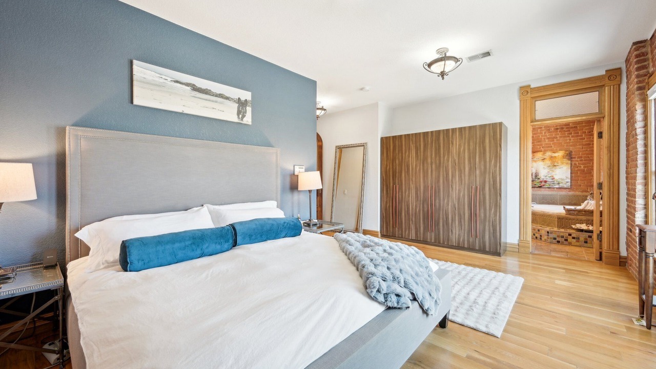 Photo of Bedroom in Uptown