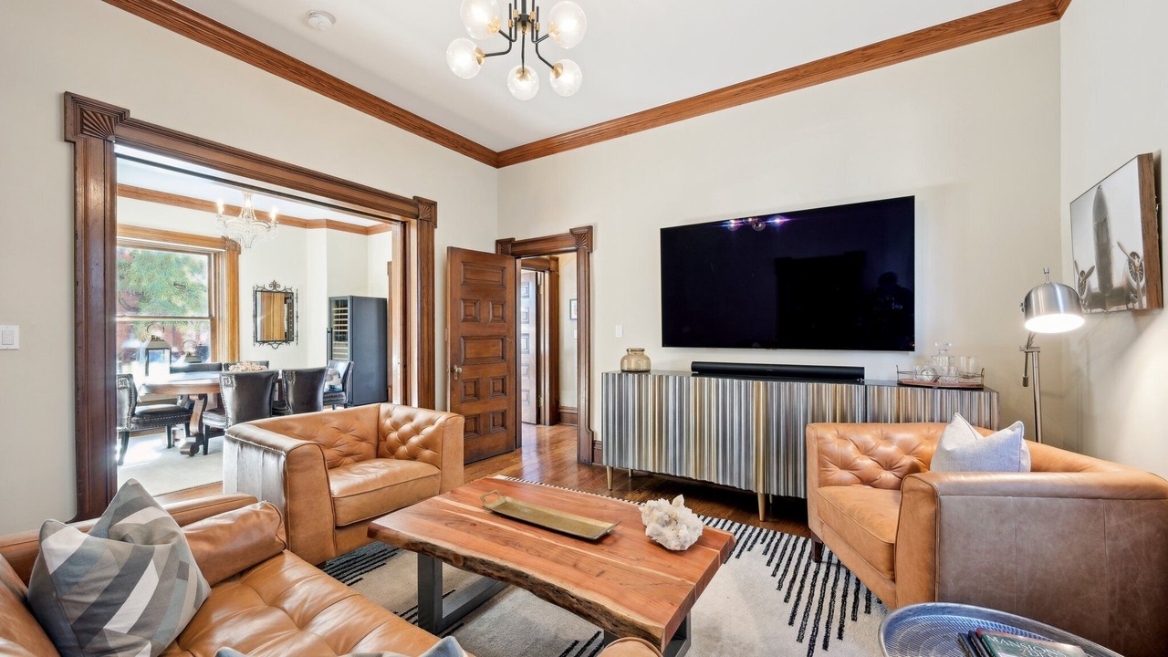 Photo of Livingroom in Uptown