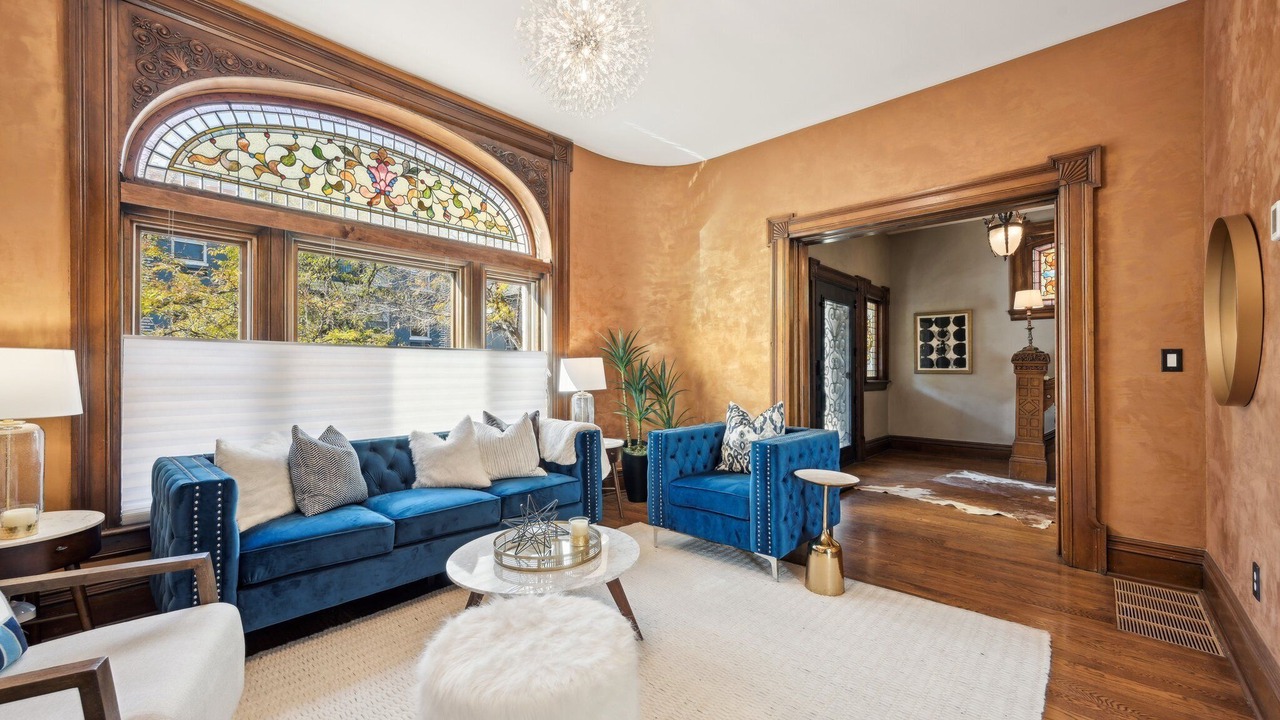 Photo of Livingroom in Uptown