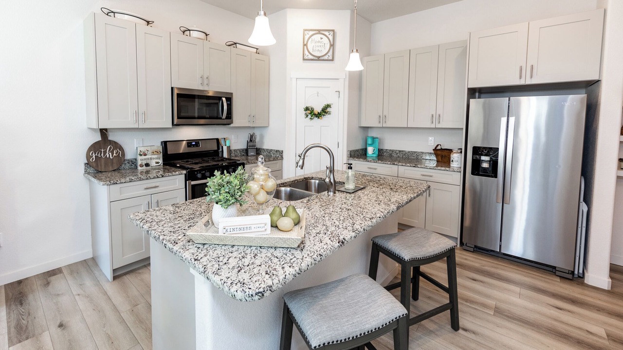Photo of Kitchen in Mountain Shadows