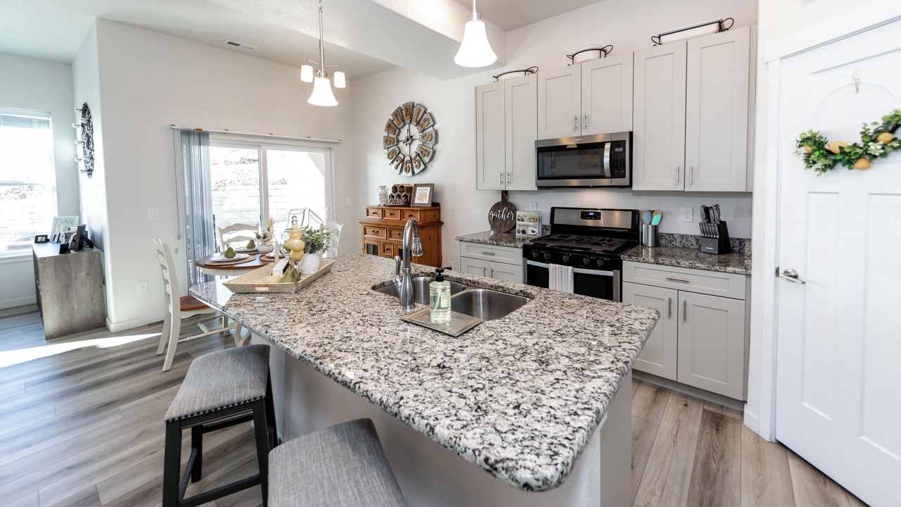 Photo of Kitchen in Mountain Shadows