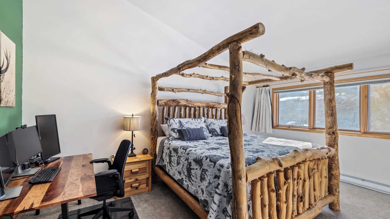 Photo of Bedroom in Edwards