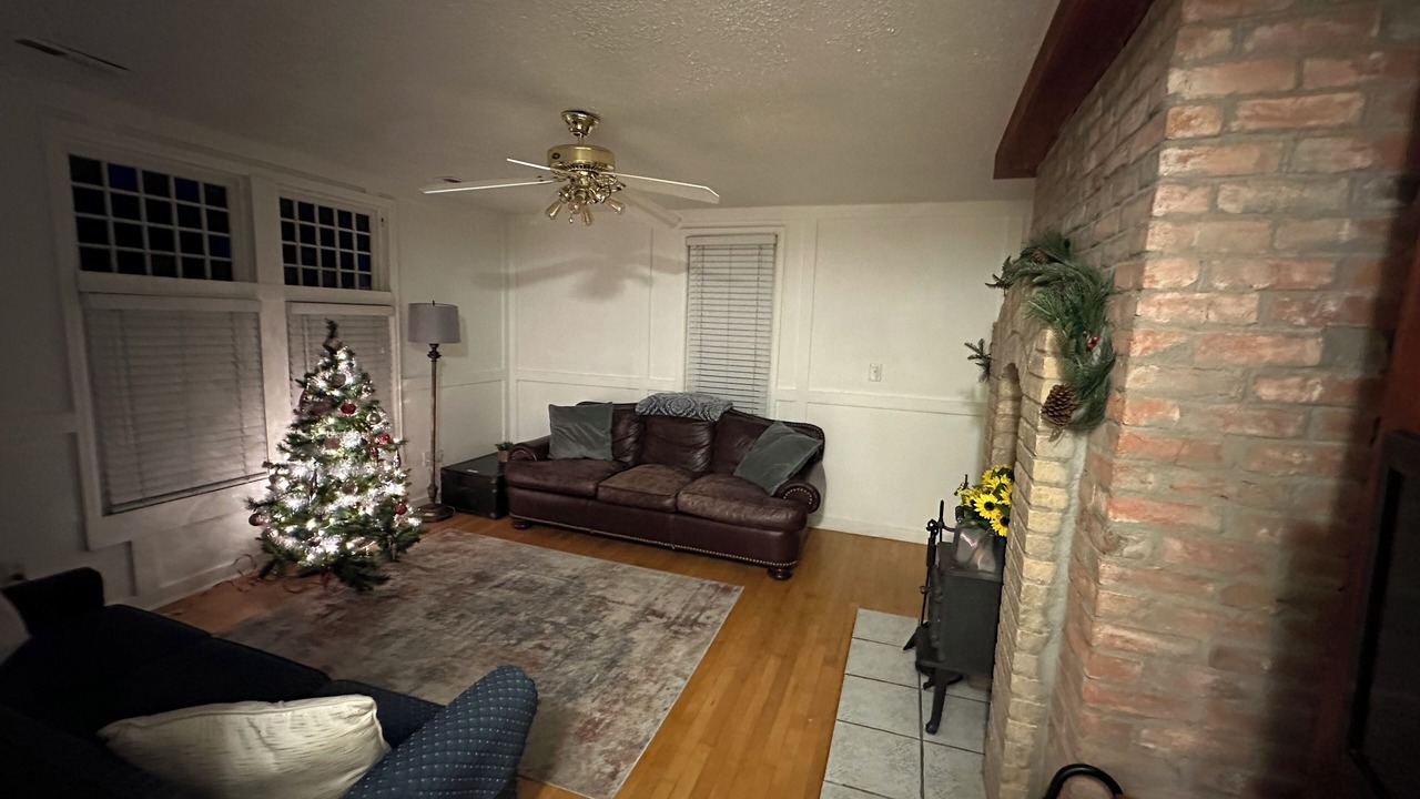 Photo of Livingroom in Southwest Colorado Springs