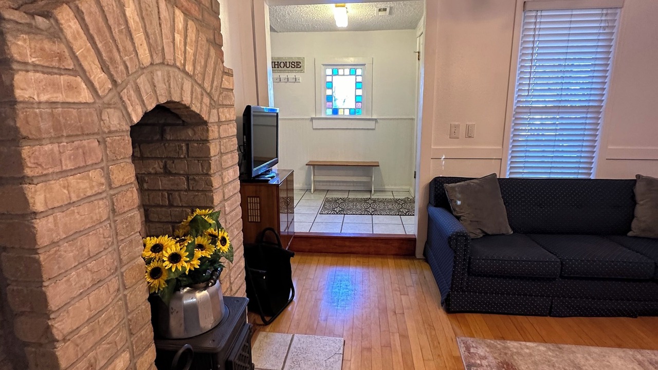 Photo of Livingroom in Southwest Colorado Springs