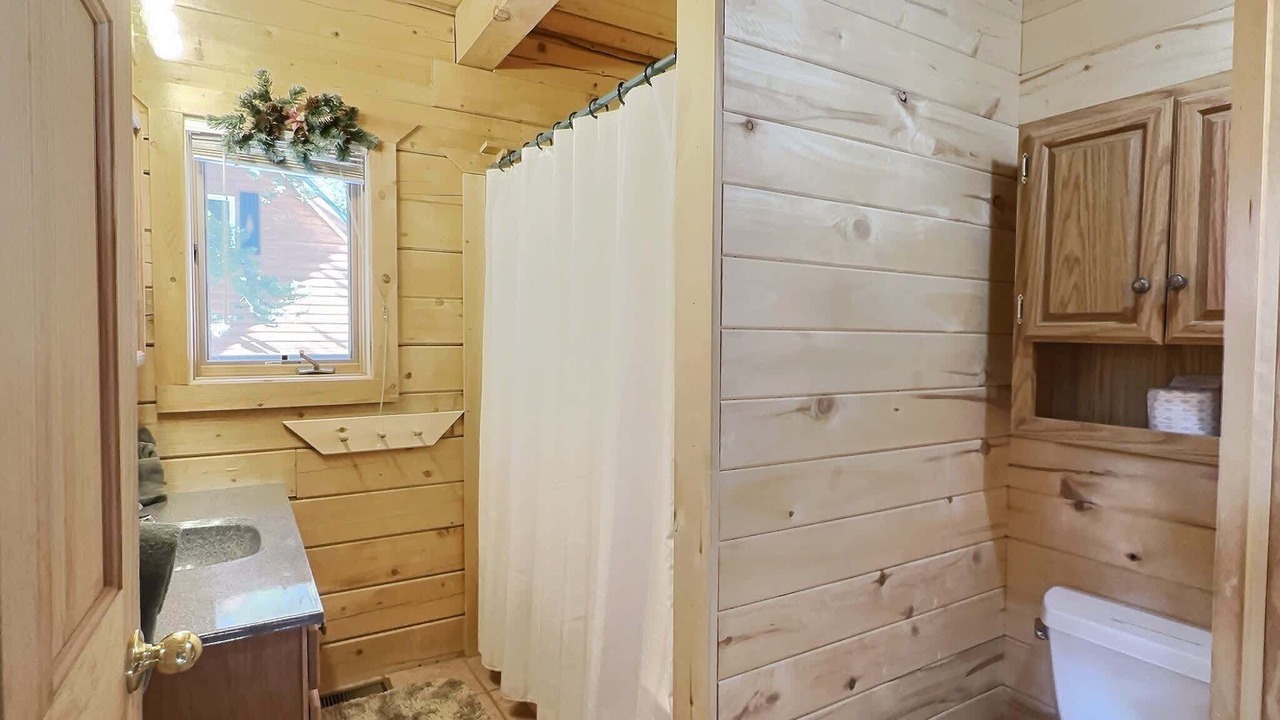 Photo of Bathroom in Leadville North