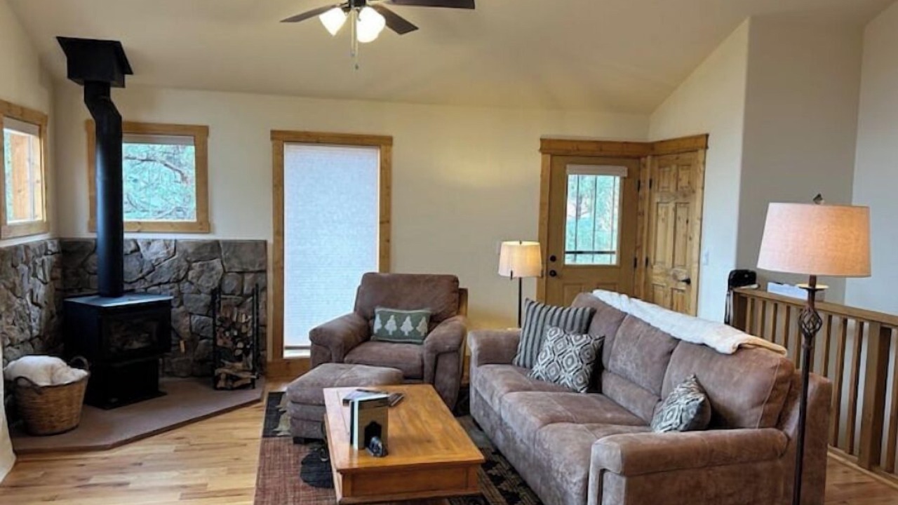 Photo of Livingroom in Pine