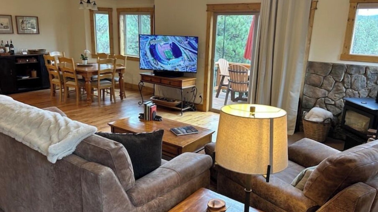 Photo of Livingroom in Pine
