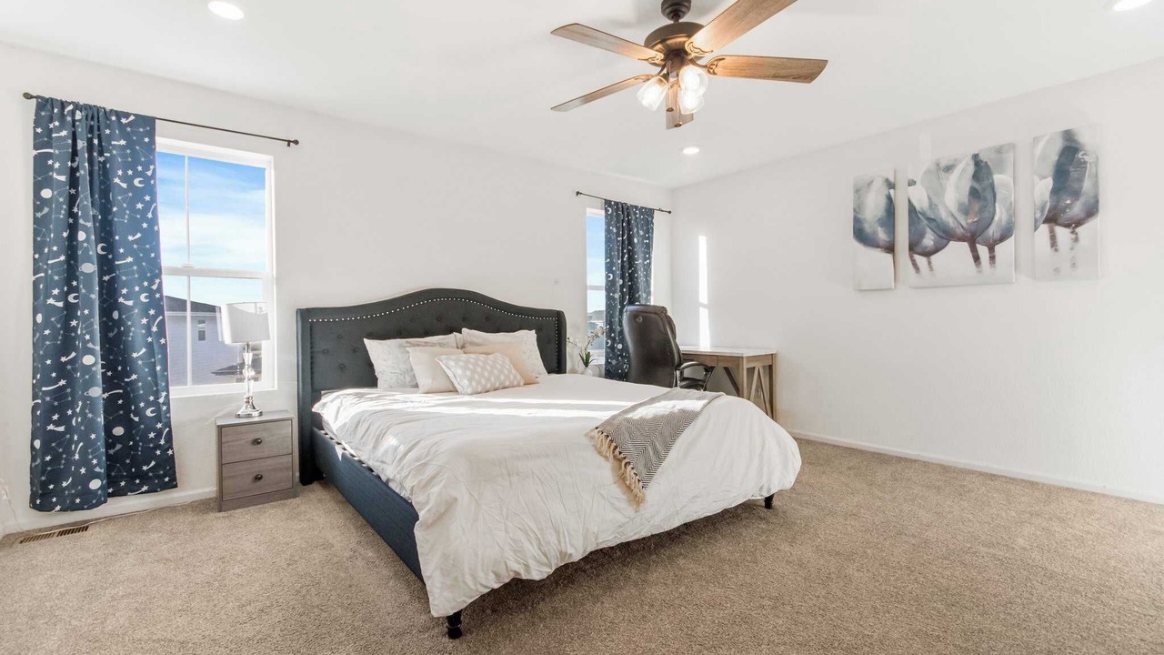 Photo of Bedroom in Aurora