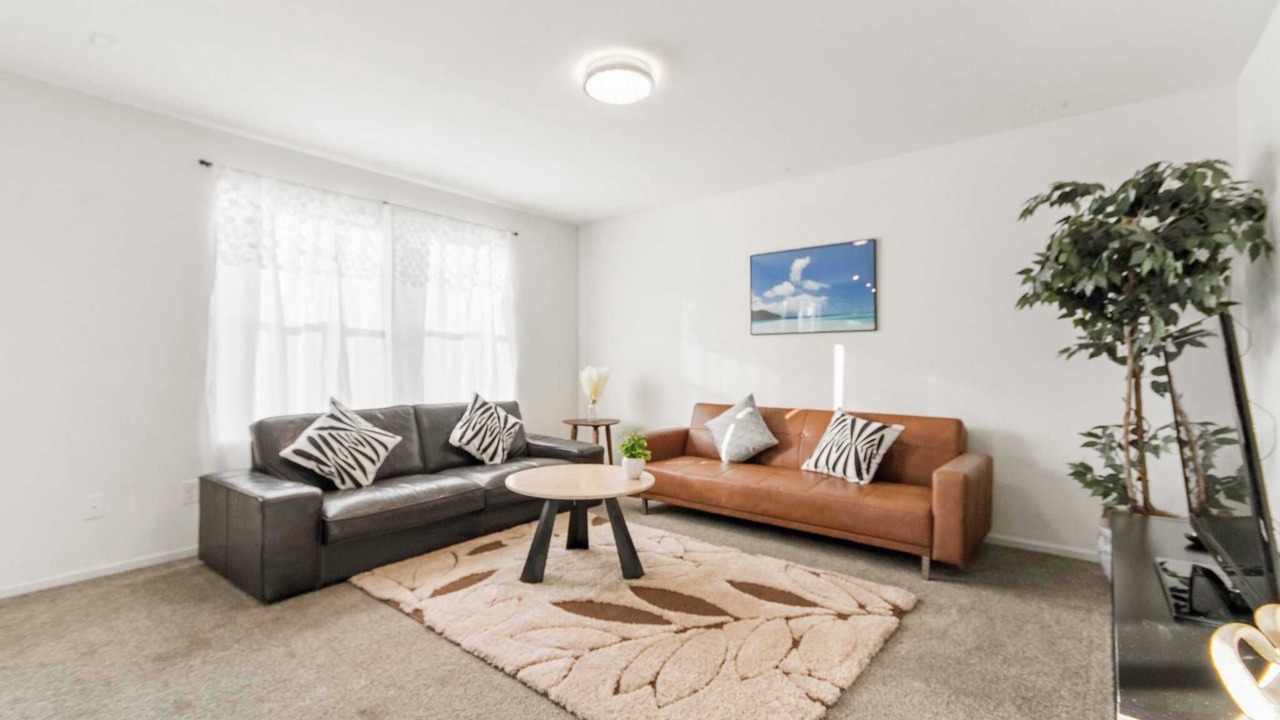 Photo of Livingroom in Aurora
