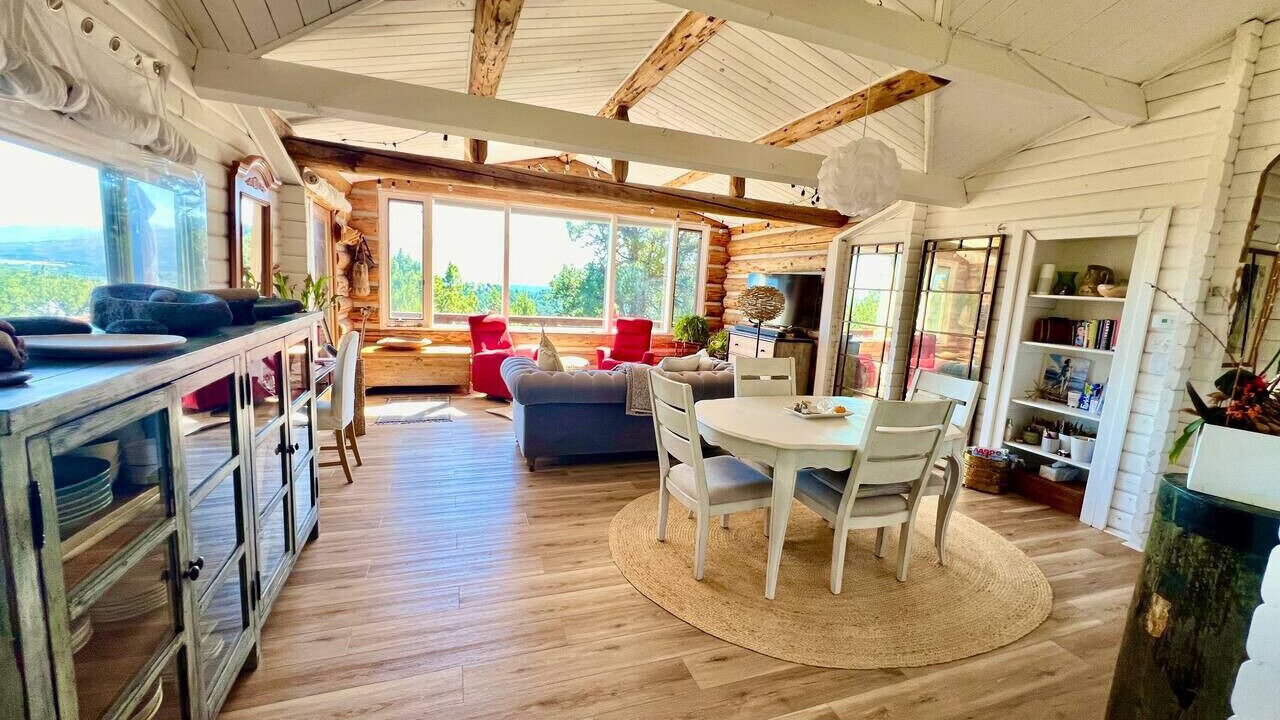 Photo of Livingroom in Missouri Heights