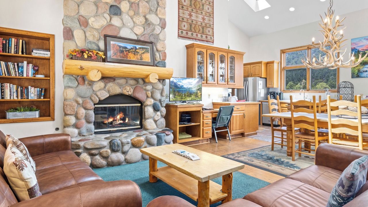 Photo of Livingroom in Aspen Brook