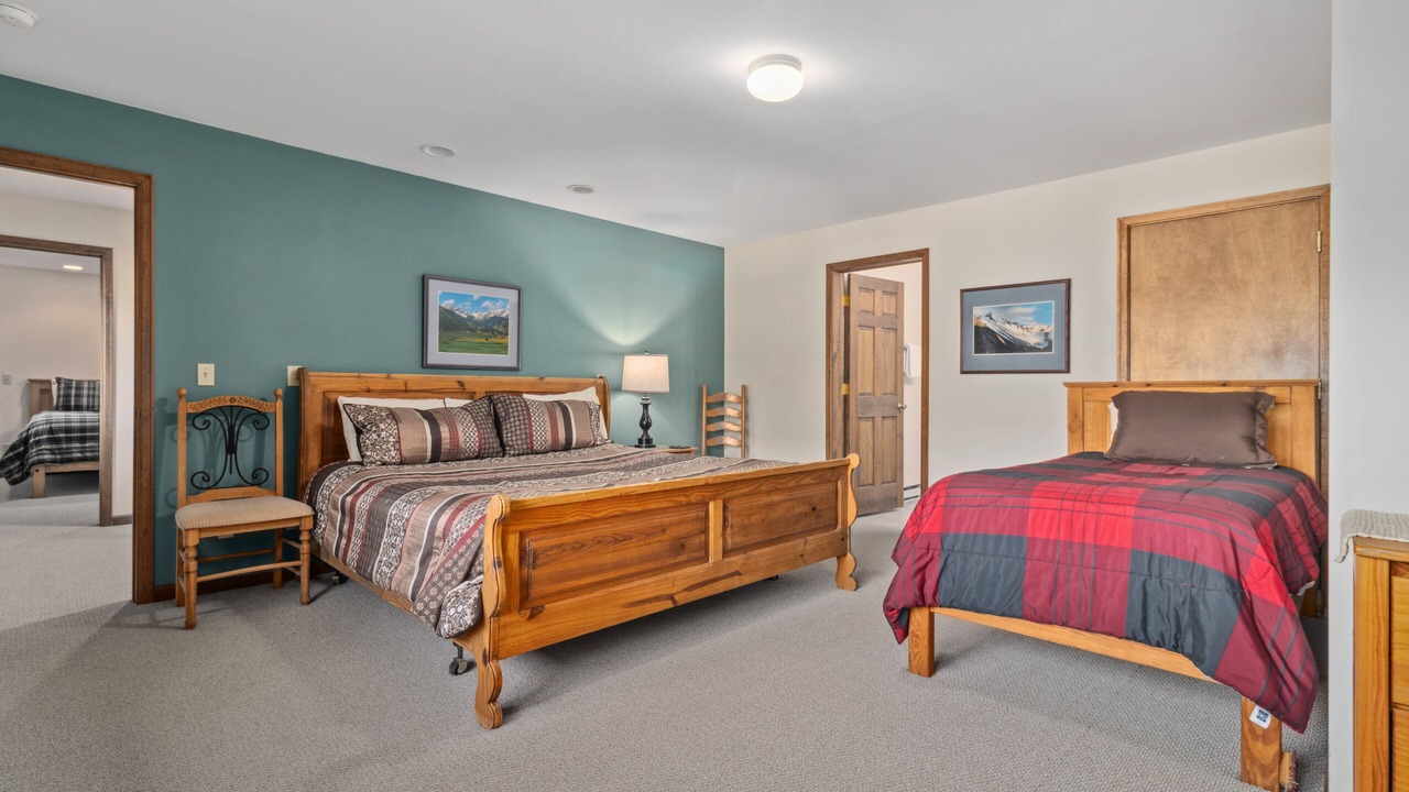 Photo of Bedroom in Aspen Brook