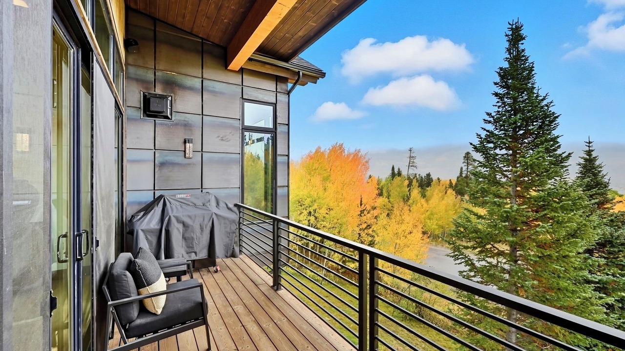 Photo of Outdoor in Three Peaks