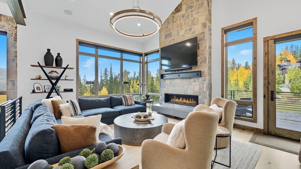 Photo of Bedroom in Three Peaks