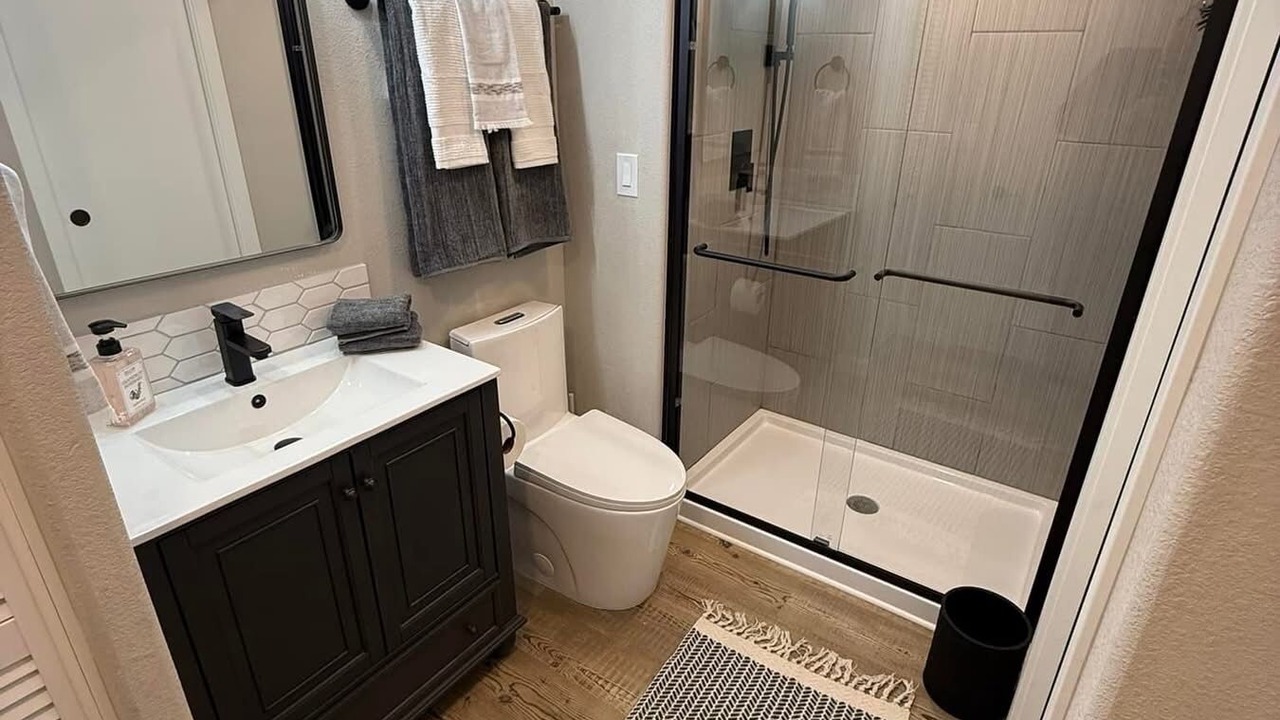 Photo of Bathroom in Delta