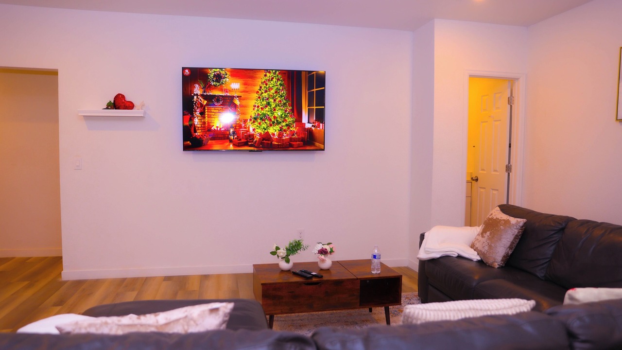 Photo of Livingroom in Aurora