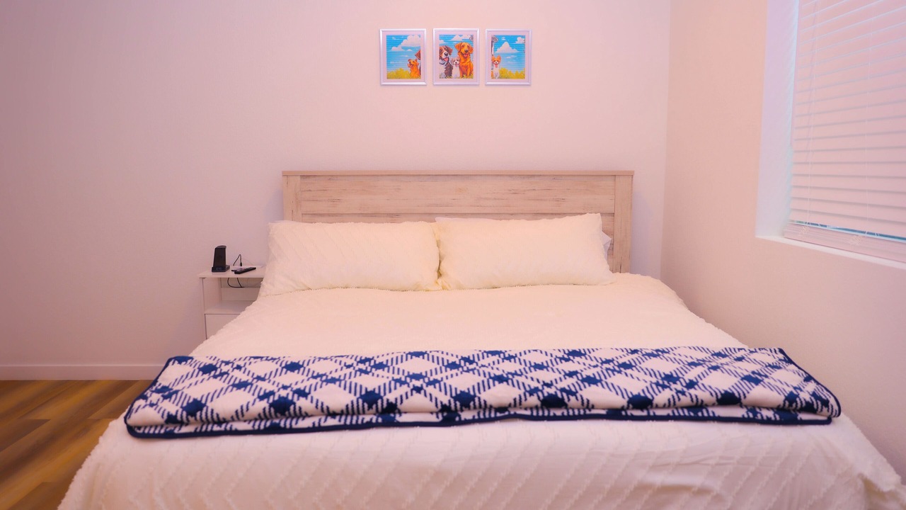 Photo of Bedroom in Aurora