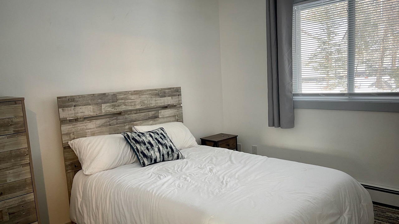 Photo of Bedroom in Basalt