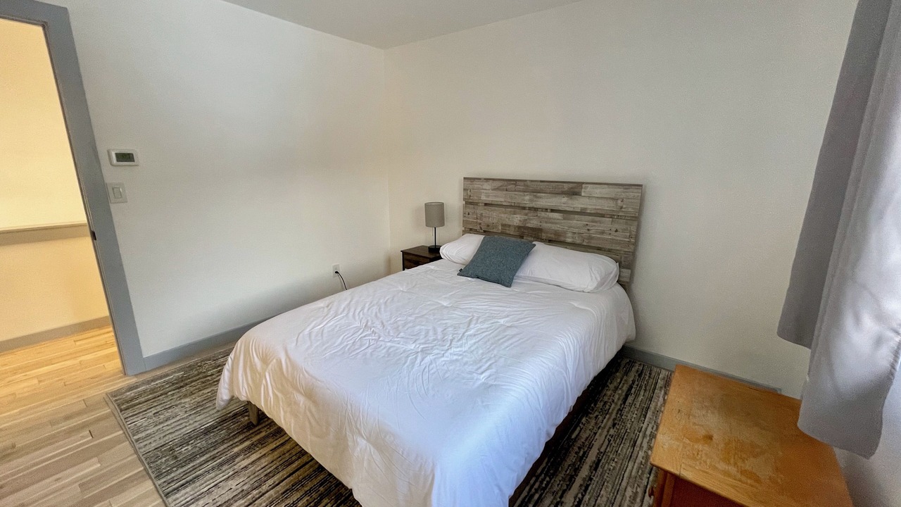 Photo of Bedroom in Basalt
