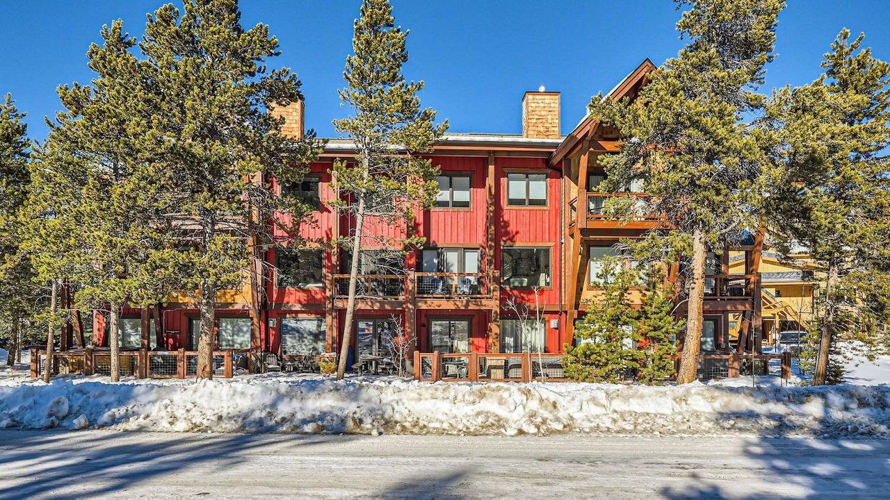 Photo of Outdoor in Lakeside Village