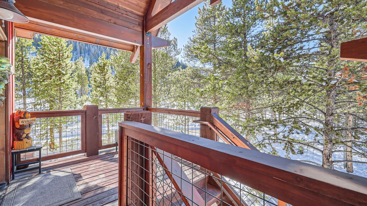 Photo of Patio Balcony in Lakeside Village