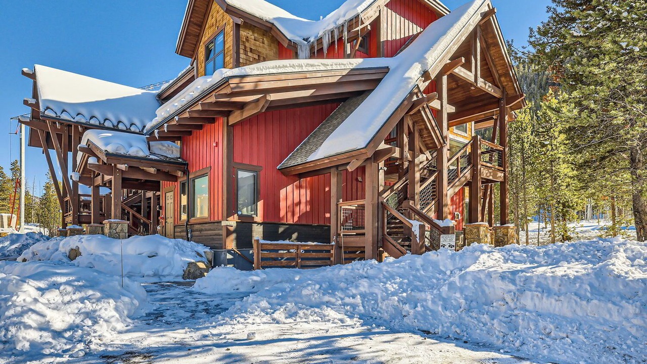 Photo of Outdoor in Lakeside Village
