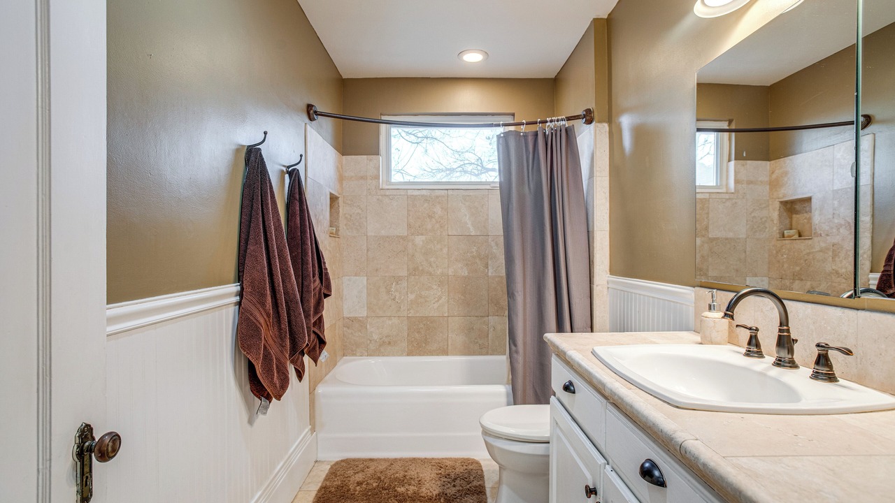 Photo of Bathroom in Rosedale