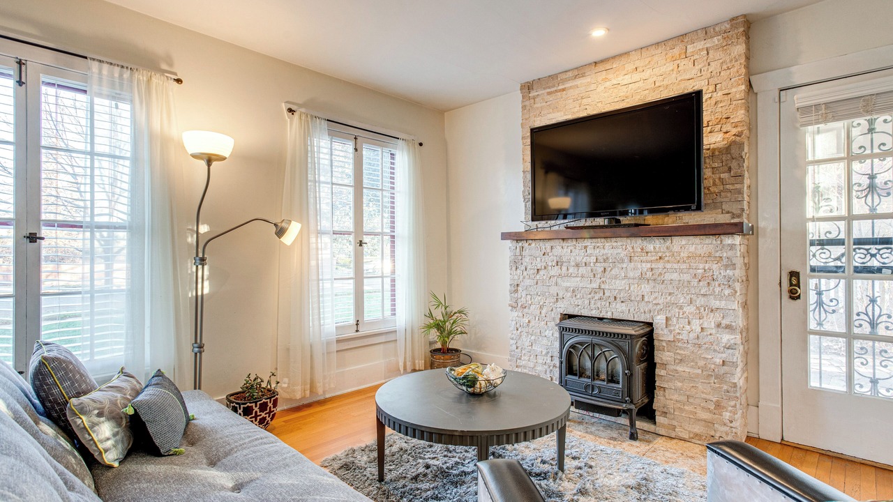 Photo of Bedroom in Rosedale