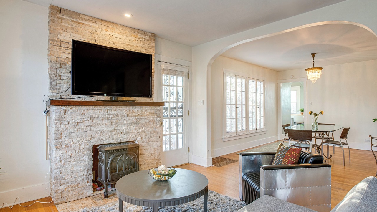 Photo of Livingroom in Rosedale