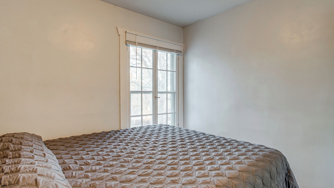 Photo of Bedroom in Rosedale