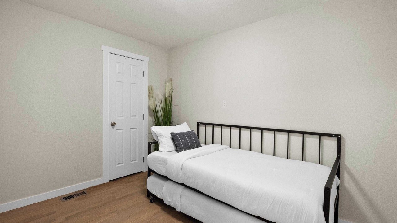 Photo of Bedroom in Arvada Plaza Area