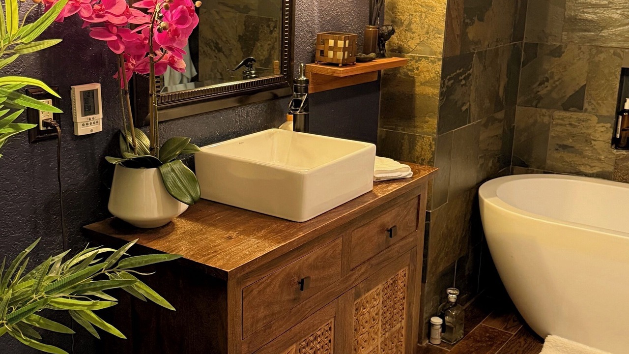 Photo of Bathroom in West Colfax