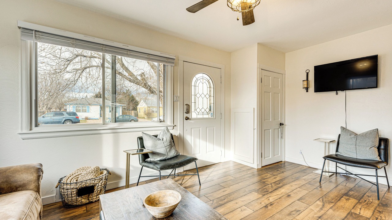 Photo of Livingroom in Greeley