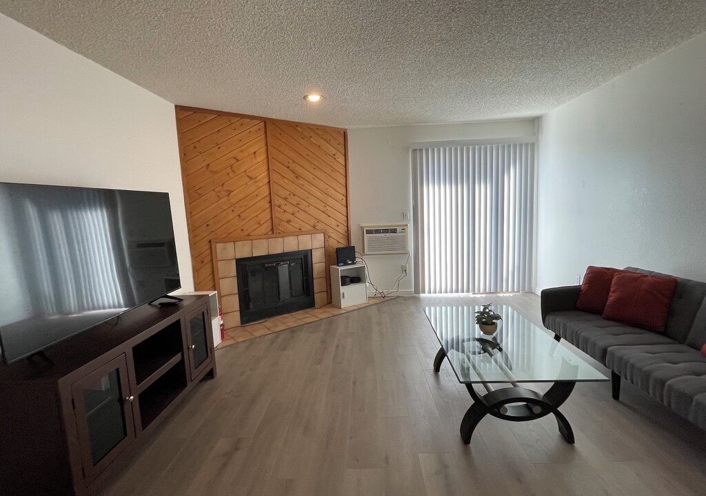 Photo of Livingroom in Aurora