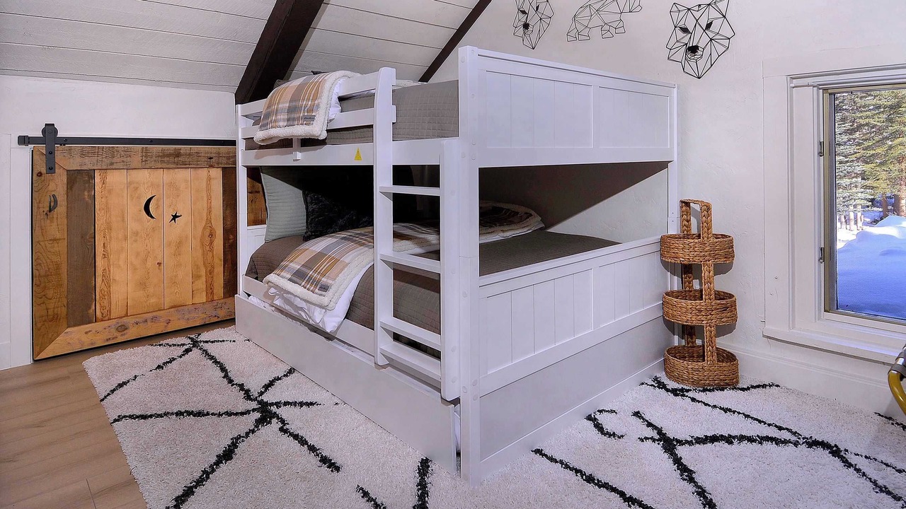 Photo of Bedroom in Crested Butte South