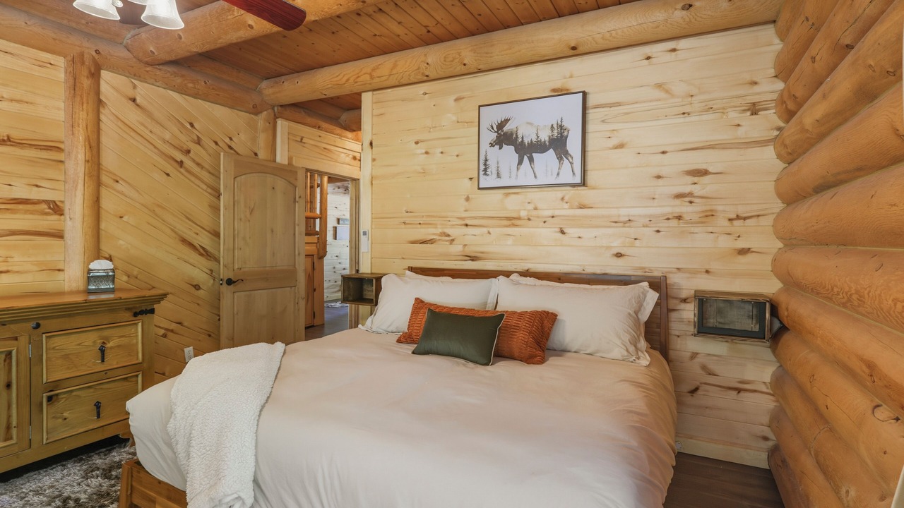 Photo of Bedroom in San Juan River Village