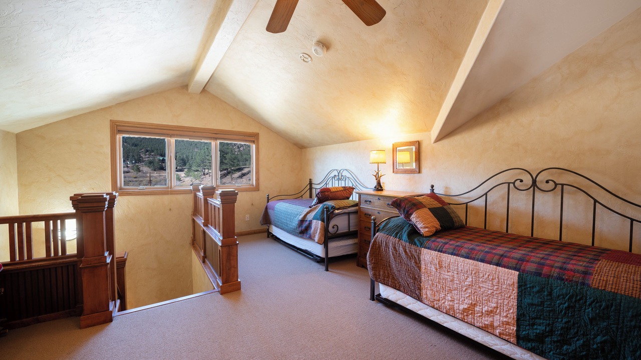 Photo of Bedroom in Pine