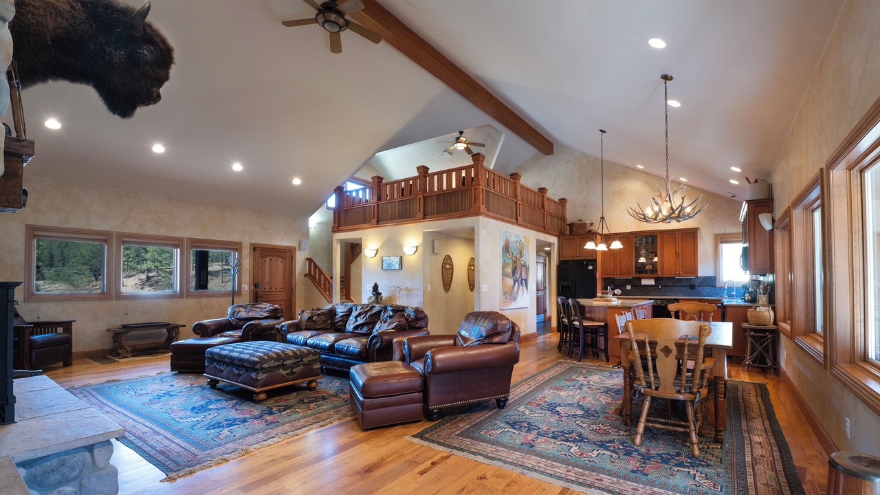 Photo of Livingroom in Pine