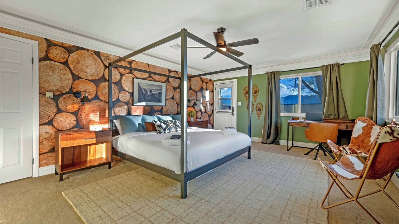 Photo of Bedroom in West Colorado Springs